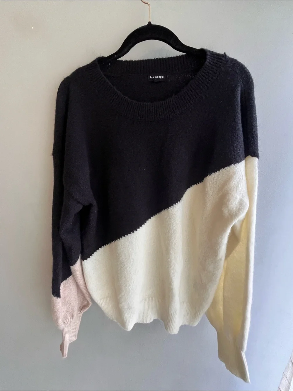 Blu Pepper Diagonal Colorblock Crewneck Sweater in Black, Cream & Light Pink - Picture 2 of 8